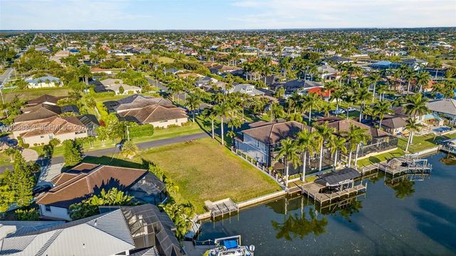 5423 SW 17th Avenue, Cape Coral, FL 33914