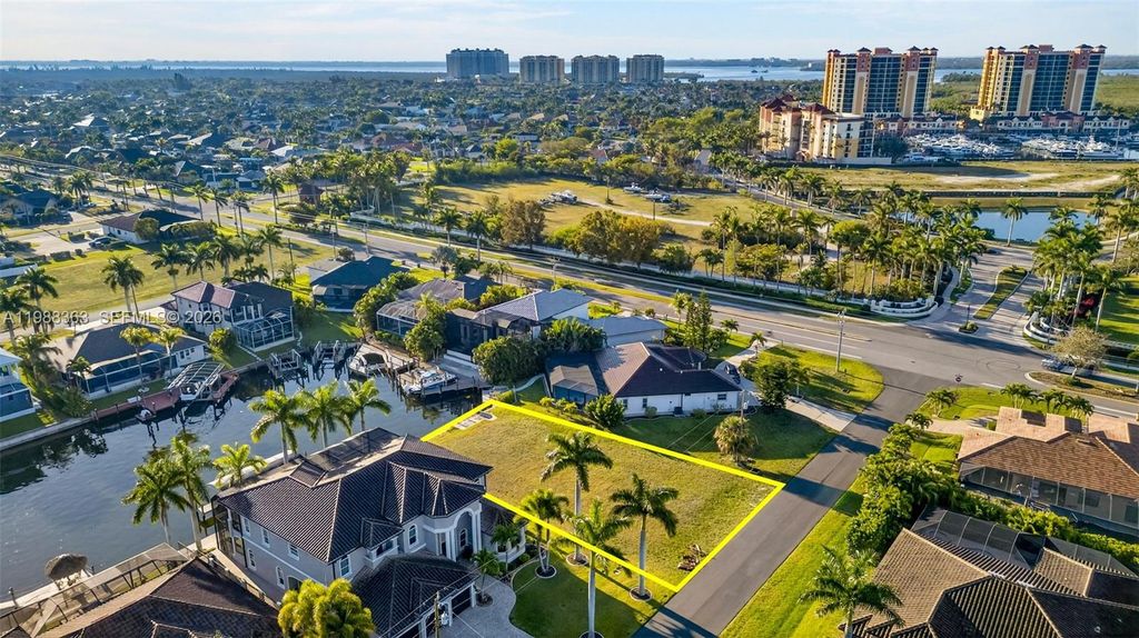 5423 SW 17th Avenue, Cape Coral, FL 33914