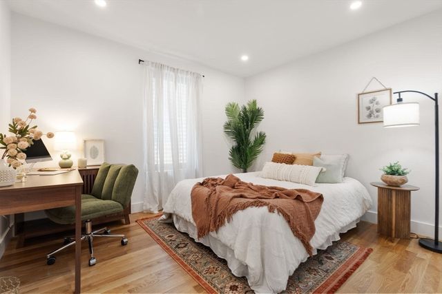 6 Gen Devine Way 1, Boston, MA 02127