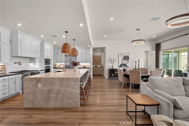 16155 New Canaan, Riverside, CA 92504