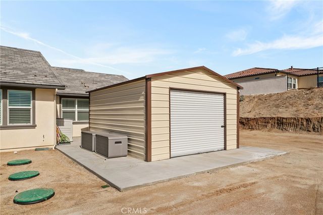16155 New Canaan, Riverside, CA 92504