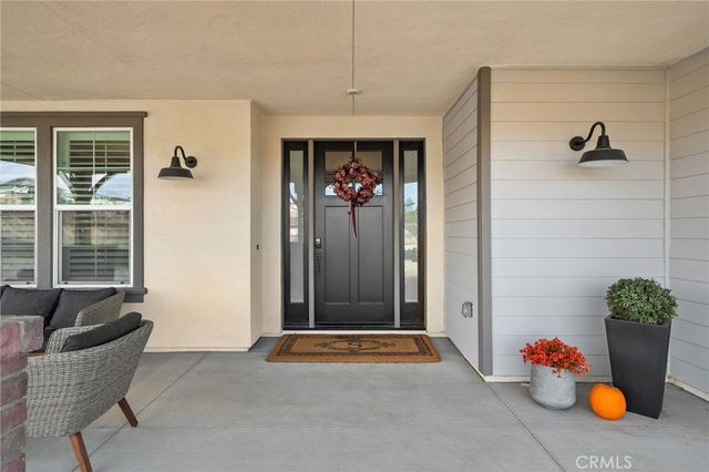 16155 New Canaan, Riverside, CA 92504