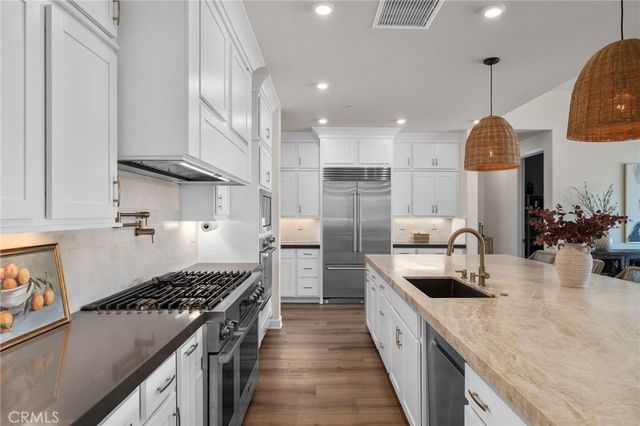 16155 New Canaan, Riverside, CA 92504