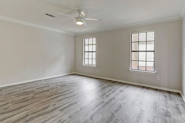 2 Eagle Rock Place, The Woodlands, TX 77381