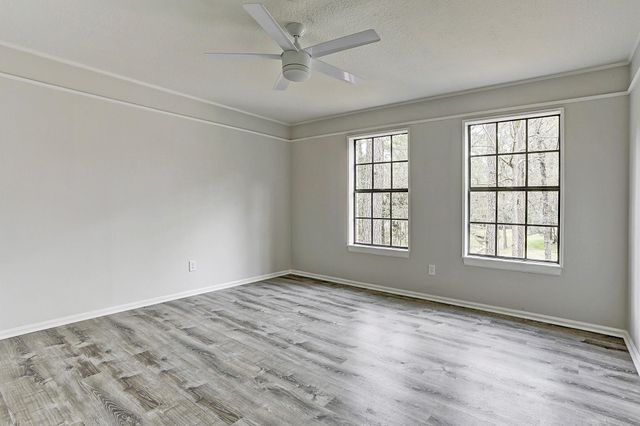 2 Eagle Rock Place, The Woodlands, TX 77381