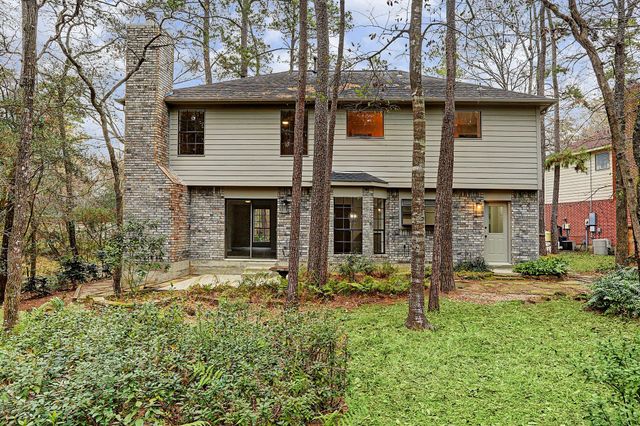 2 Eagle Rock Place, The Woodlands, TX 77381