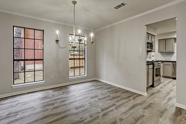 2 Eagle Rock Place, The Woodlands, TX 77381
