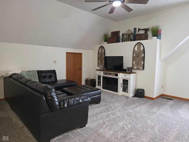 1518 Pippin Drive, Greenfield, IN 46140