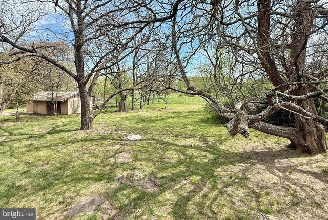 65 LOUIS DR, Clayton, NJ 08312