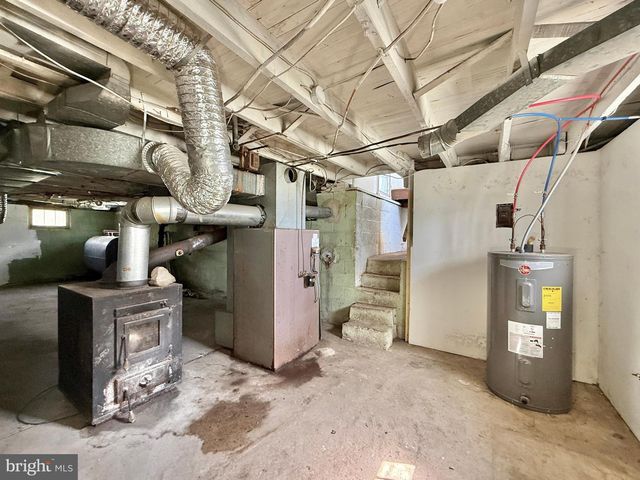 65 LOUIS DR, Clayton, NJ 08312