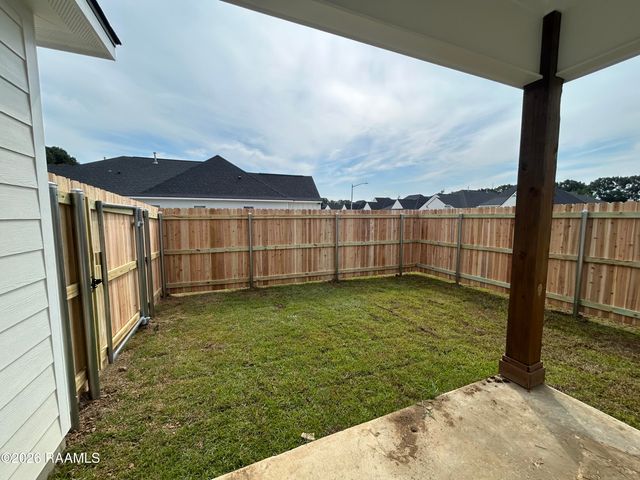 374 W Broussard Road, Lafayette, LA 70506