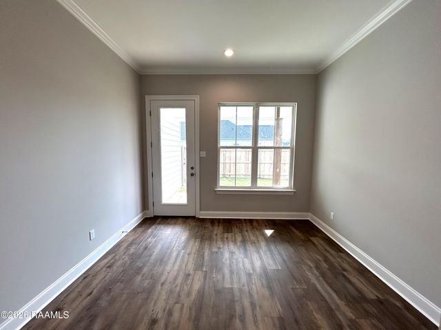 374 W Broussard Road, Lafayette, LA 70506