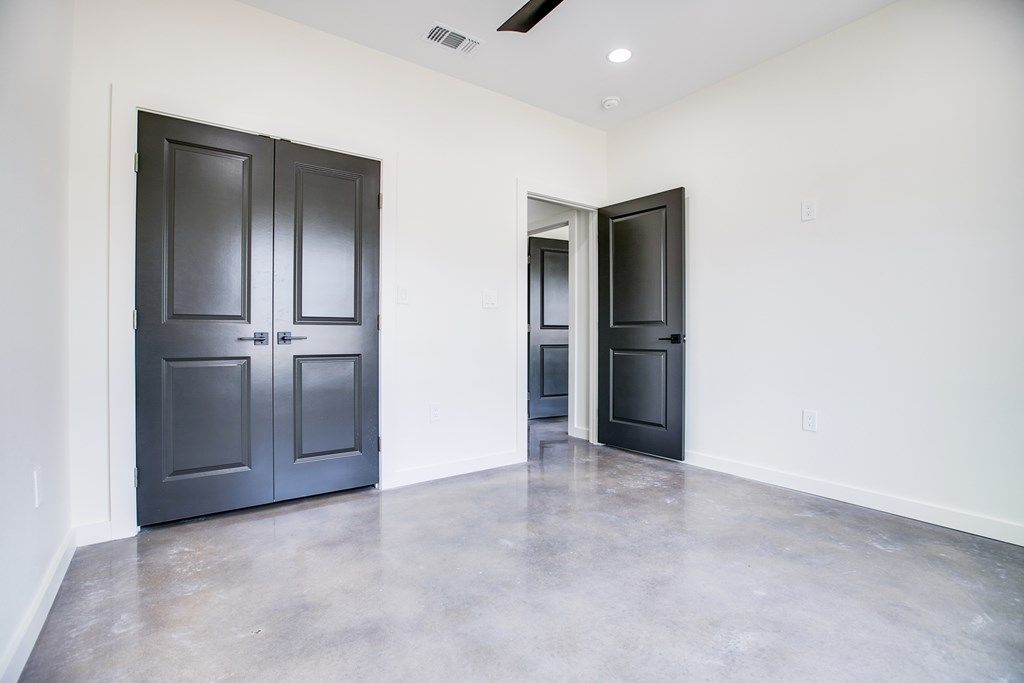 Image 21 of property listing at 21 W 20th St, San Angelo, TX 76903