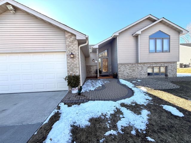 5415 Teakwood Lane N, Plymouth, MN 55442