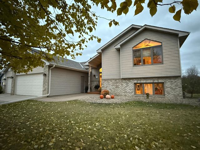 5415 Teakwood Lane N, Plymouth, MN 55442