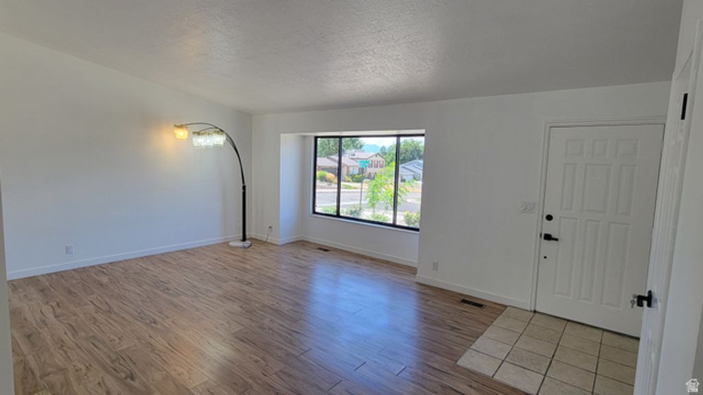 11153 S SILVER QUEEN CIR, Sandy, UT 84094 — photo 4