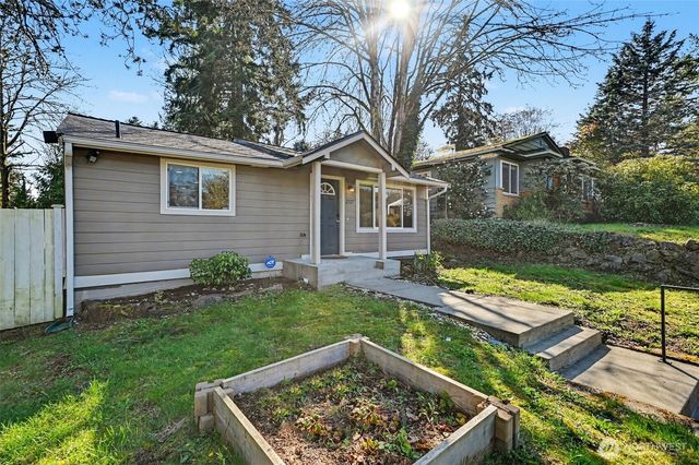 2327 NE 86th Street, Seattle, WA 98115