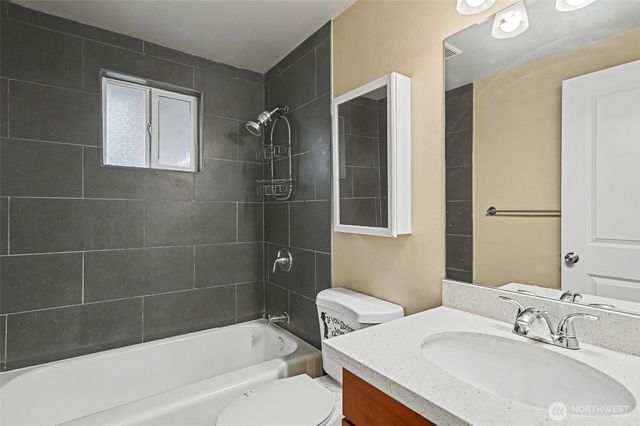 2327 NE 86th Street, Seattle, WA 98115