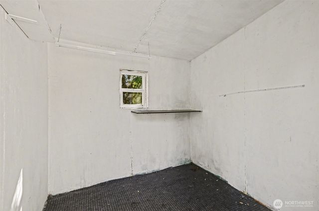 2327 NE 86th Street, Seattle, WA 98115