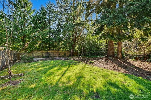 2327 NE 86th Street, Seattle, WA 98115