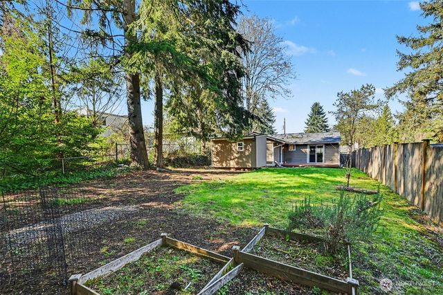 2327 NE 86th Street, Seattle, WA 98115