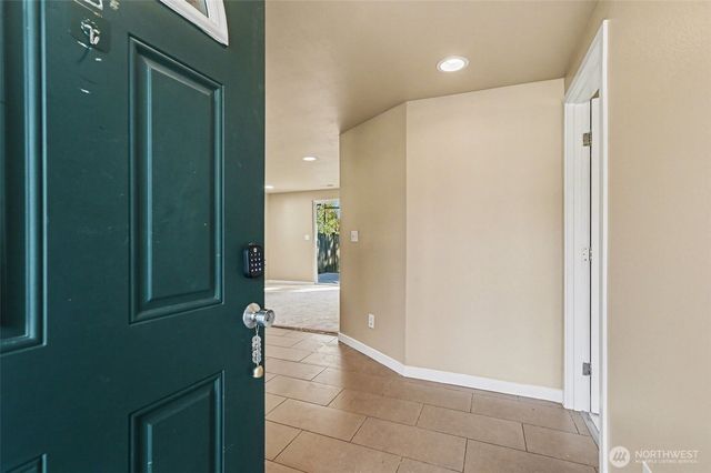 2327 NE 86th Street, Seattle, WA 98115