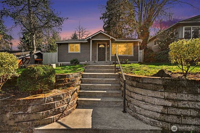 2327 NE 86th Street, Seattle, WA 98115