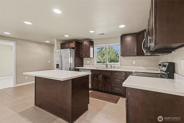 2327 NE 86th Street, Seattle, WA 98115