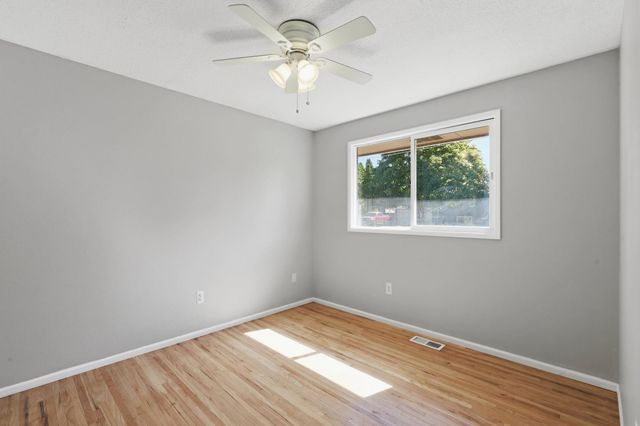 1003 N Warren Rd, Spokane Valley, WA 99216