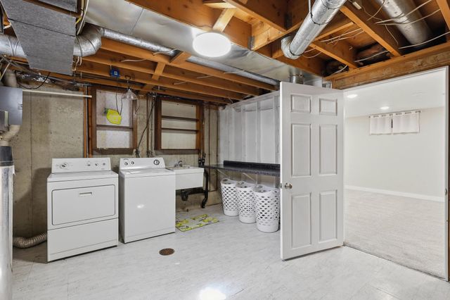 1003 N Warren Rd, Spokane Valley, WA 99216