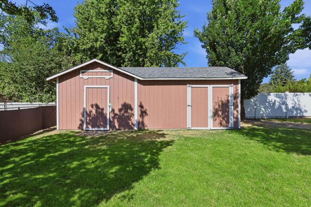 1003 N Warren Rd, Spokane Valley, WA 99216