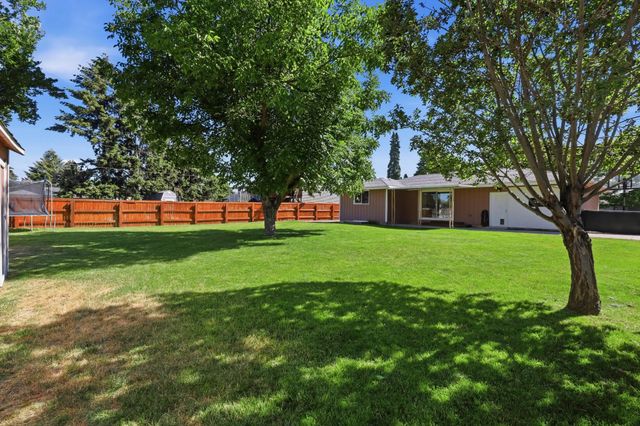 1003 N Warren Rd, Spokane Valley, WA 99216