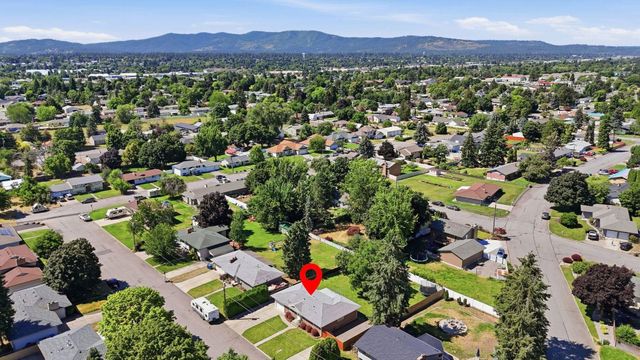 1003 N Warren Rd, Spokane Valley, WA 99216