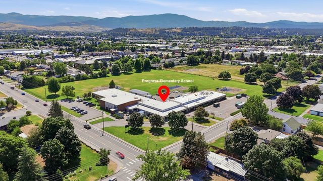 1003 N Warren Rd, Spokane Valley, WA 99216
