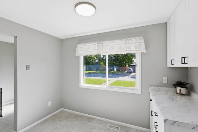 1003 N Warren Rd, Spokane Valley, WA 99216