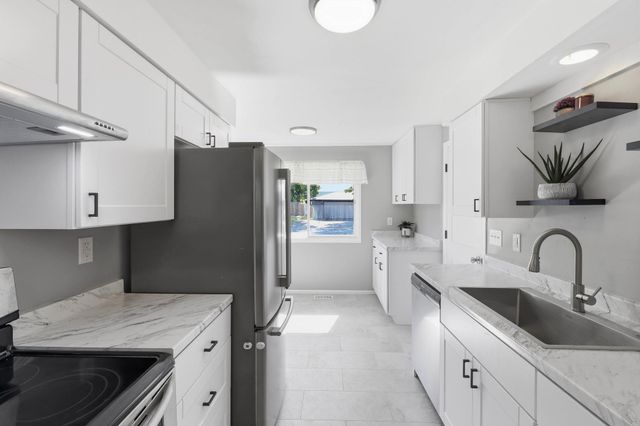 1003 N Warren Rd, Spokane Valley, WA 99216