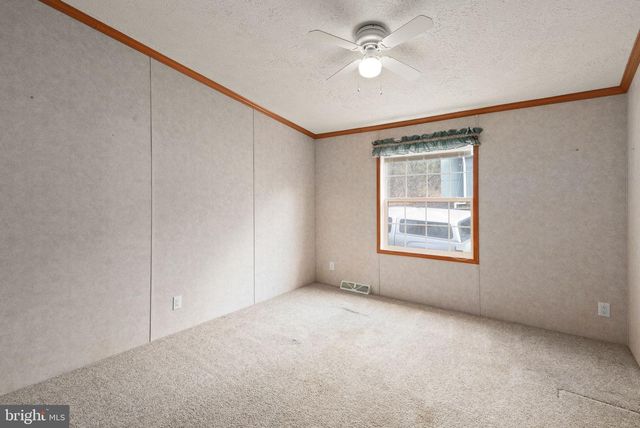 16 HIGH RIDGE RD, Delta, PA 17314