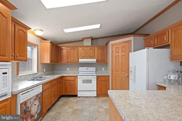 16 HIGH RIDGE RD, Delta, PA 17314