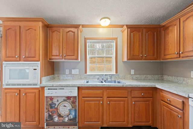 16 HIGH RIDGE RD, Delta, PA 17314