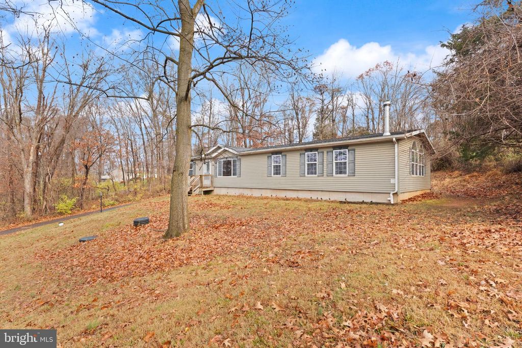 16 HIGH RIDGE RD, Delta, PA 17314