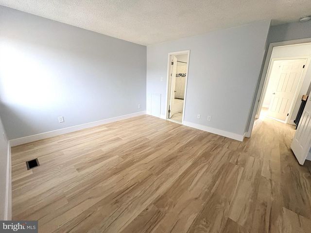 306 PADDOCK DR, Chesterbrook, PA 19087