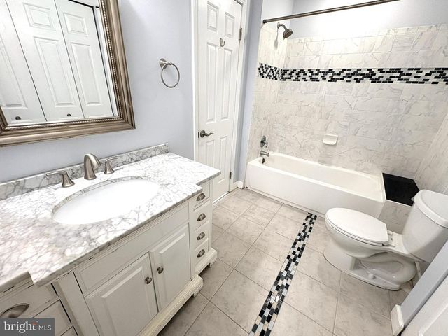 306 PADDOCK DR, Chesterbrook, PA 19087