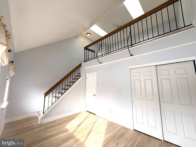 306 PADDOCK DR, Chesterbrook, PA 19087