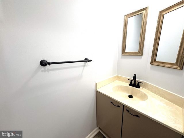 306 PADDOCK DR, Chesterbrook, PA 19087