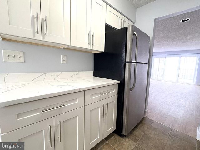 306 PADDOCK DR, Chesterbrook, PA 19087