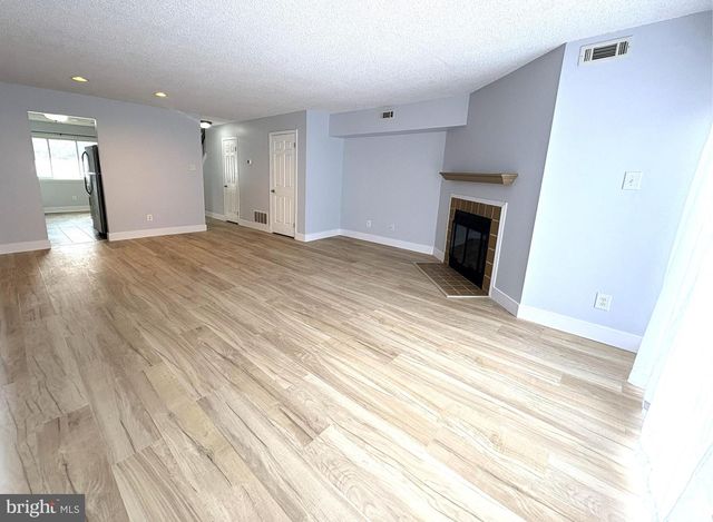 306 PADDOCK DR, Chesterbrook, PA 19087