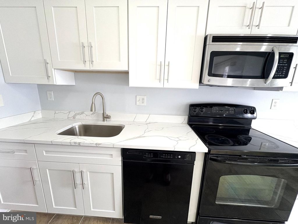 306 PADDOCK DR, Chesterbrook, PA 19087