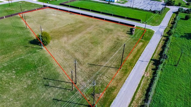 161 American Legion RD, Smithville, TX 78957