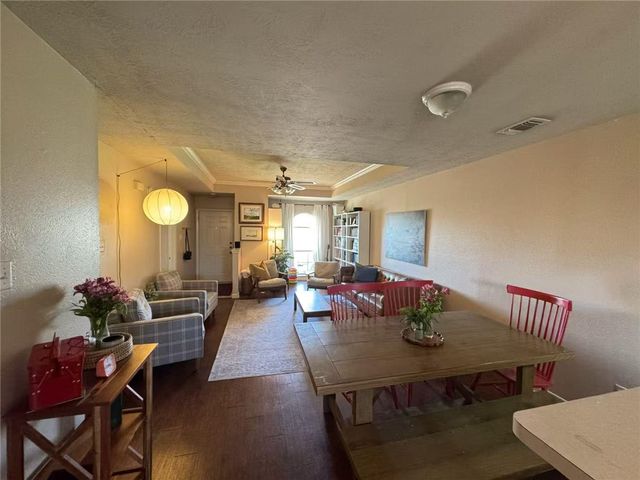 906 Camellia Court B, College Station, TX 77840