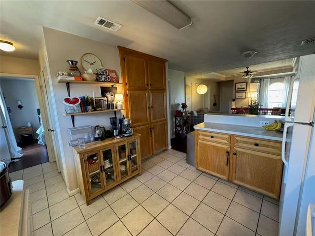 906 Camellia Court B, College Station, TX 77840
